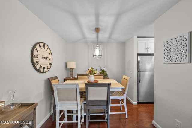 7 Basset Court, Tinton Falls, NJ 07753