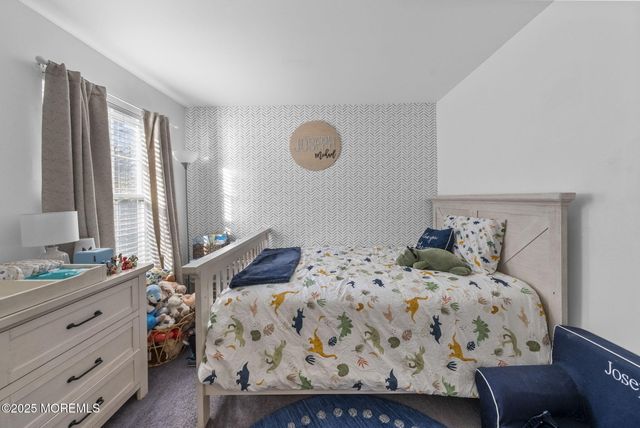 7 Basset Court, Tinton Falls, NJ 07753