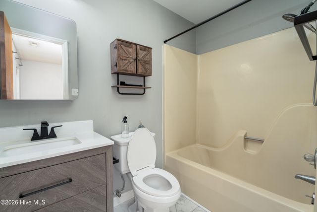 1212 Wolf Swamp Road, Jacksonville, NC 28546