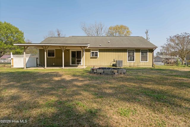 1212 Wolf Swamp Road, Jacksonville, NC 28546