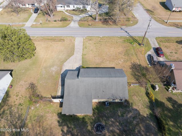 1212 Wolf Swamp Road, Jacksonville, NC 28546