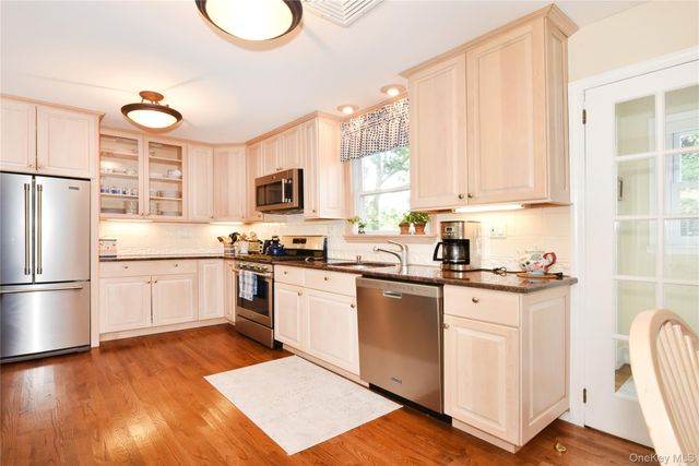 308 38th Road, Douglaston, NY 11363