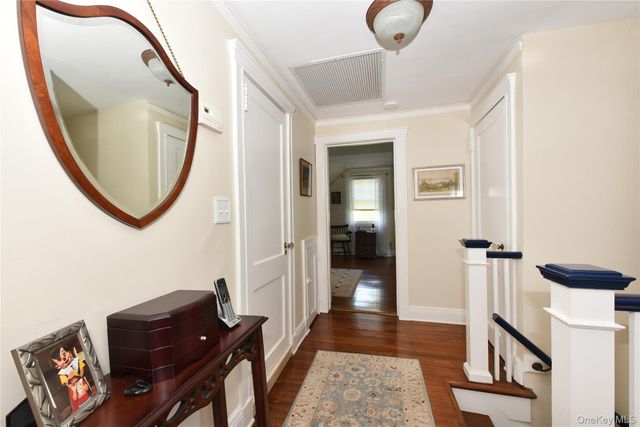 308 38th Road, Douglaston, NY 11363