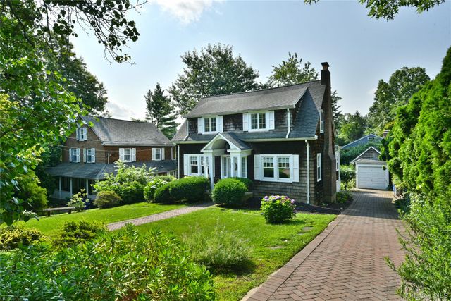 308 38th Road, Douglaston, NY 11363