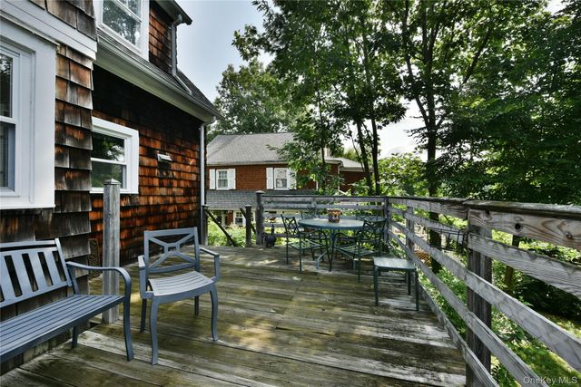 308 38th Road, Douglaston, NY 11363