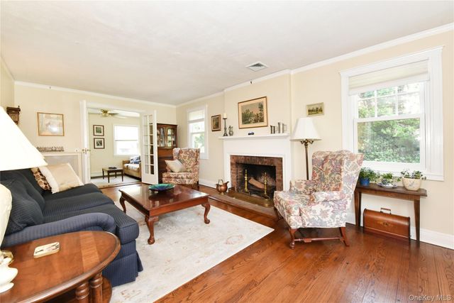 308 38th Road, Douglaston, NY 11363