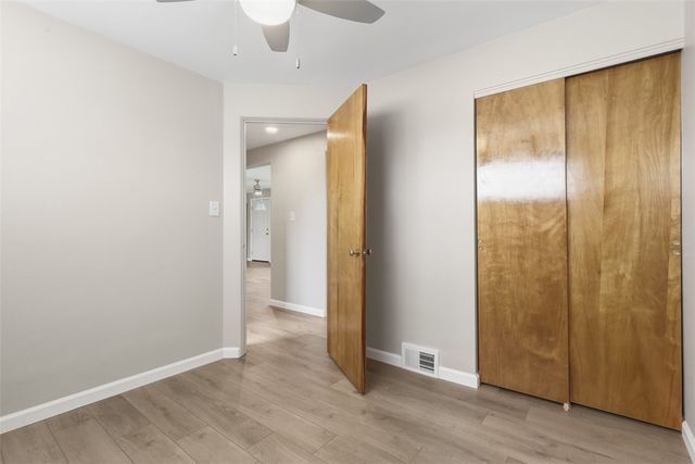 5229 Meadowcrest Rd, Baldwin Boro, PA 15236