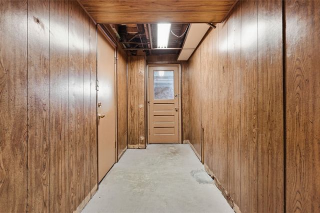5229 Meadowcrest Rd, Baldwin Boro, PA 15236