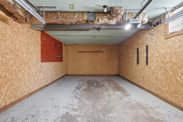 5229 Meadowcrest Rd, Baldwin Boro, PA 15236
