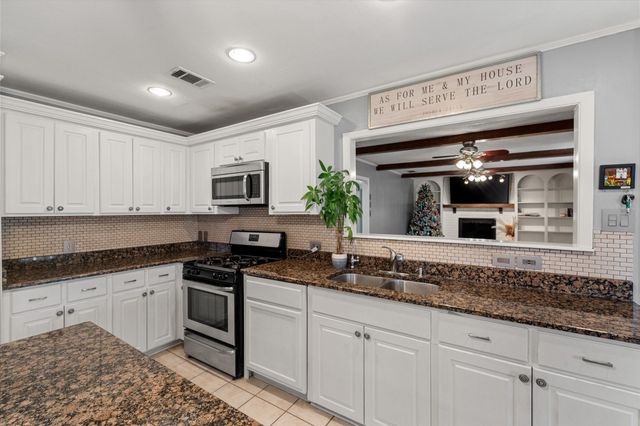 3300 Purdue Drive, Corsicana, TX 75110