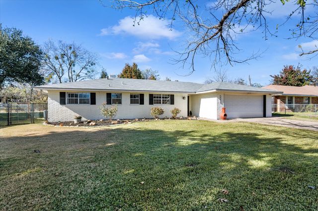 3300 Purdue Drive, Corsicana, TX 75110