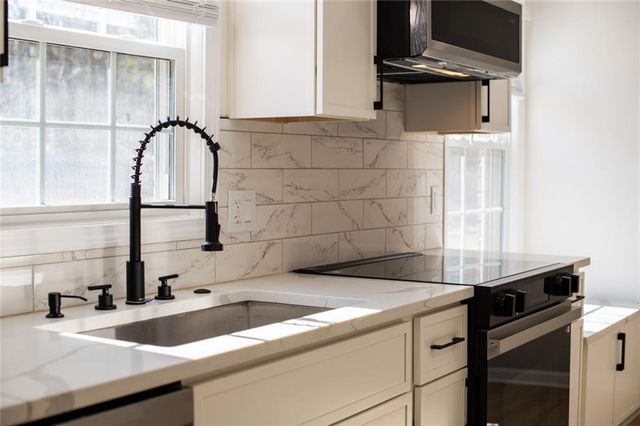 2087 Tanglewood Drive, Snellville, GA 30078