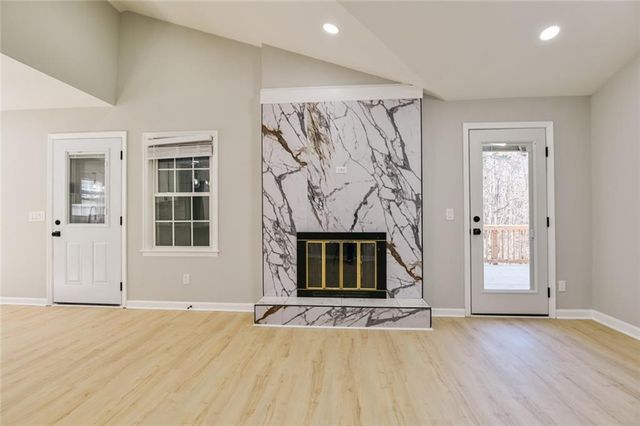 2087 Tanglewood Drive, Snellville, GA 30078