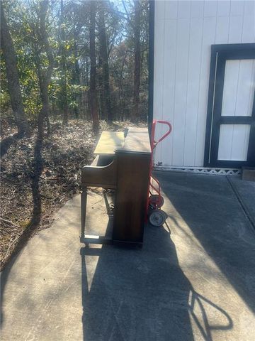 2087 Tanglewood Drive, Snellville, GA 30078