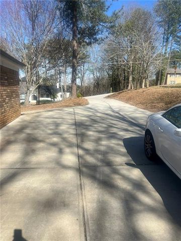 2087 Tanglewood Drive, Snellville, GA 30078