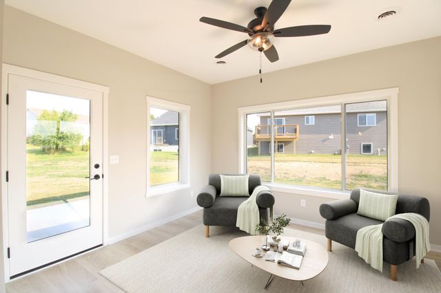 864 Bucknell Lane SE, Stewartville, MN 55976