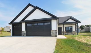 864 Bucknell Lane SE, Stewartville, MN 55976