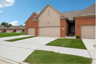 48854 Birmingham Drive, Chesterfield, MI 48047