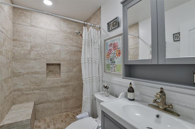 8319 Lemongrass Avenue, Baytown, TX 77521