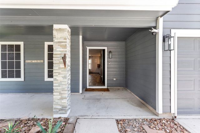 8319 Lemongrass Avenue, Baytown, TX 77521