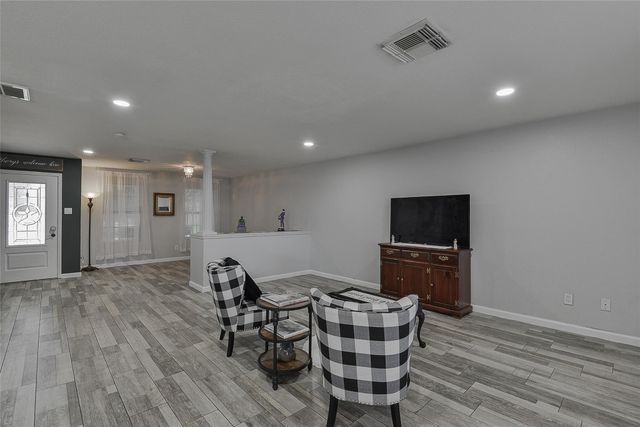 8319 Lemongrass Avenue, Baytown, TX 77521