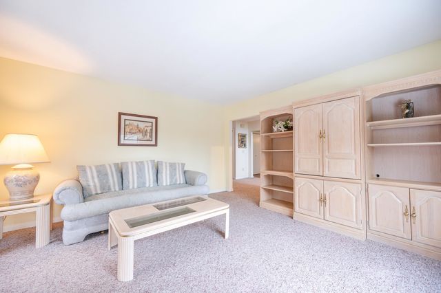 79 Clarina Nichols Lane, Hartford, VT 05059