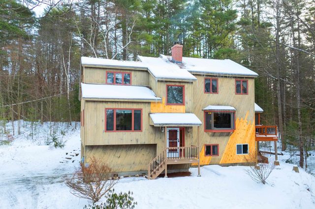 79 Clarina Nichols Lane, Hartford, VT 05059