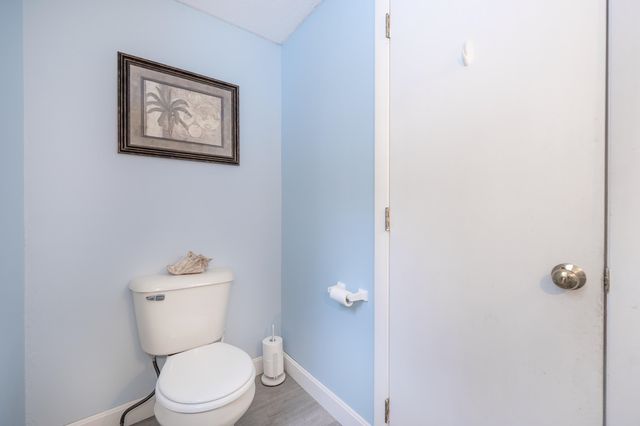 79 Clarina Nichols Lane, Hartford, VT 05059