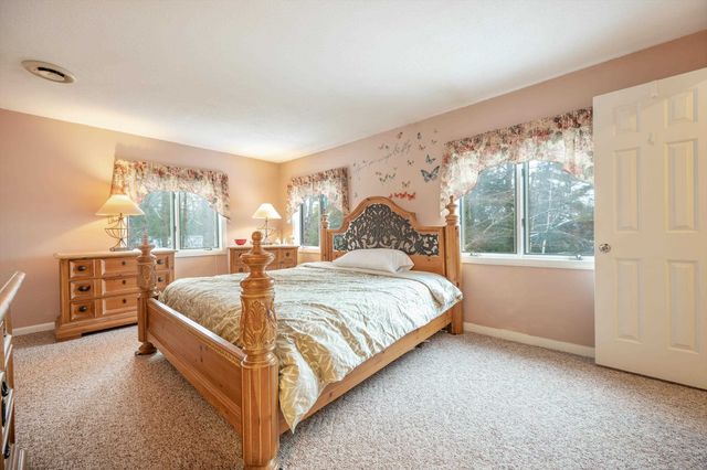 79 Clarina Nichols Lane, Hartford, VT 05059