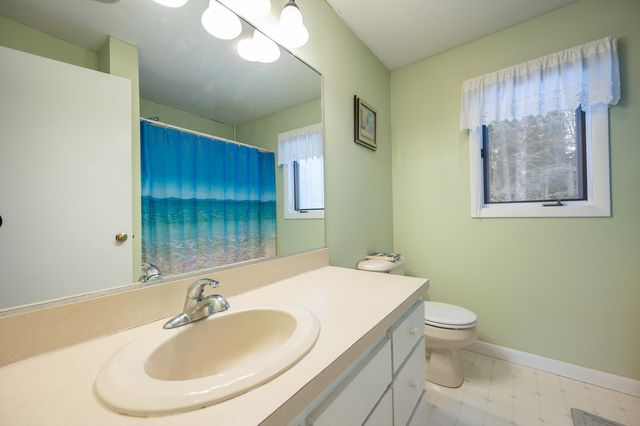 79 Clarina Nichols Lane, Hartford, VT 05059