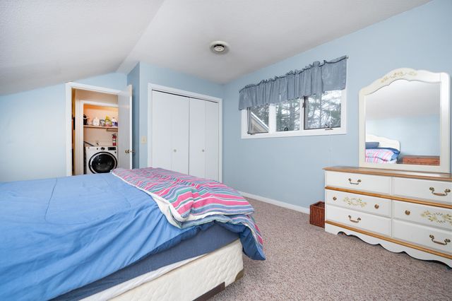 79 Clarina Nichols Lane, Hartford, VT 05059