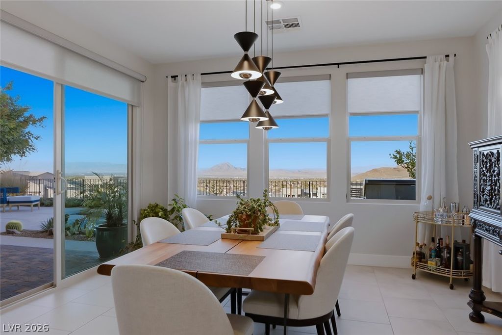 Image 16 of property listing at 1972 Canyon Highlands Drive, Henderson, NV 89052