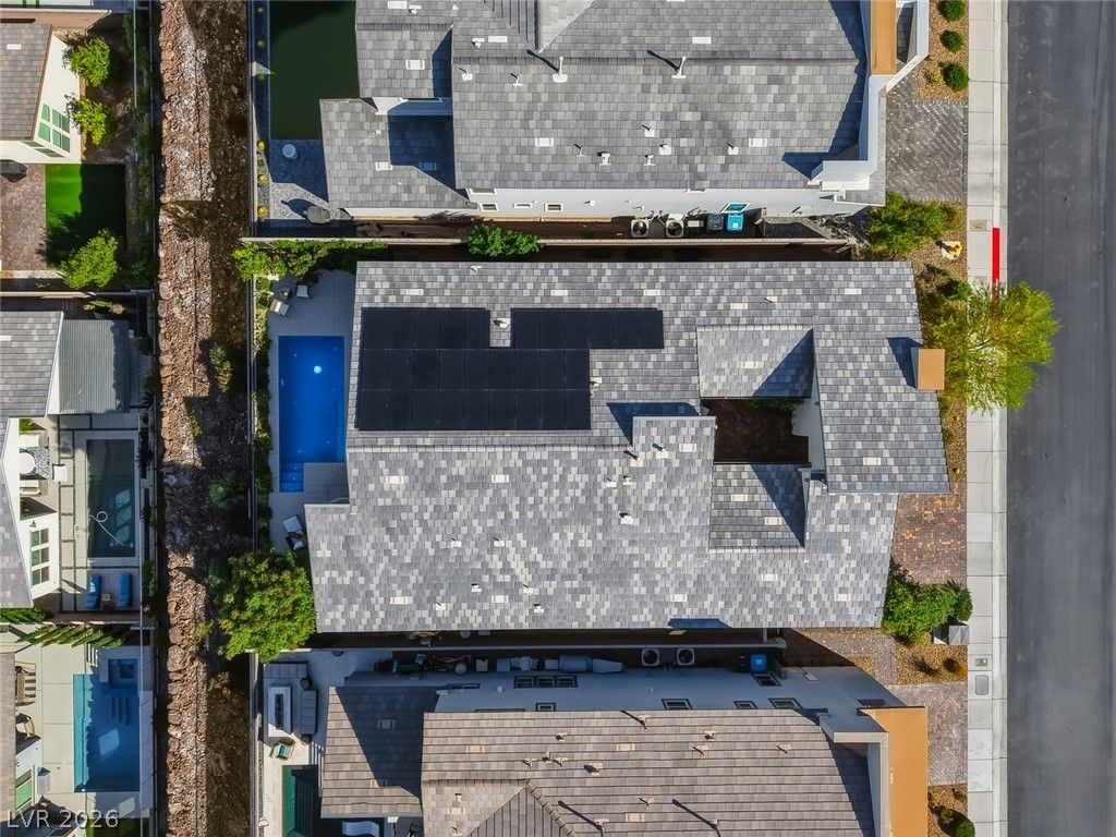 Image 3 of property listing at 1972 Canyon Highlands Drive, Henderson, NV 89052