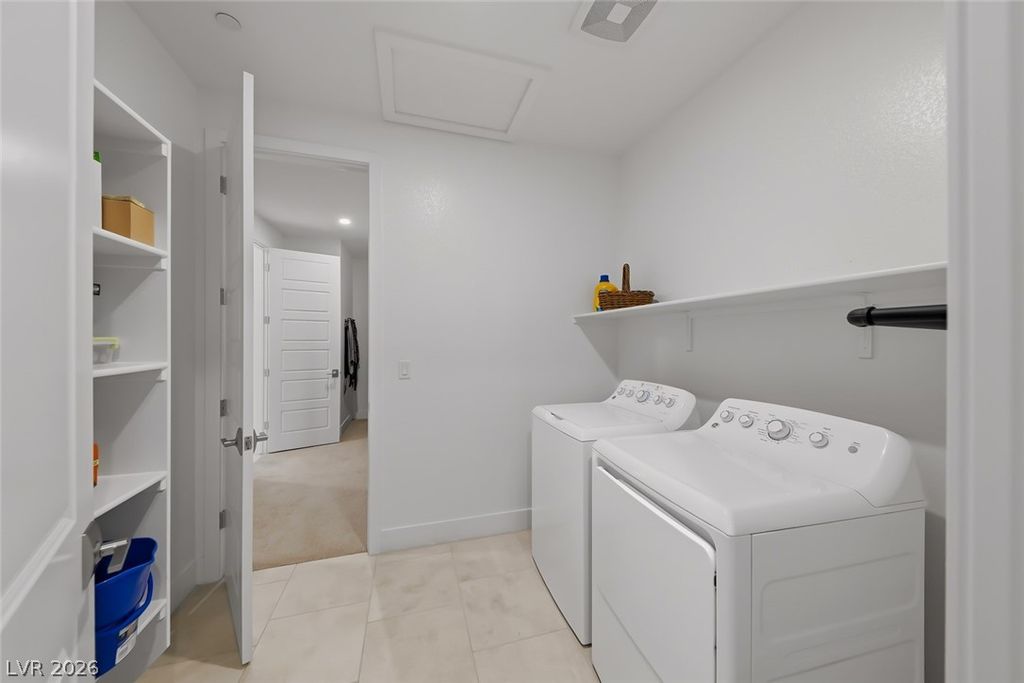 Image 37 of property listing at 1972 Canyon Highlands Drive, Henderson, NV 89052
