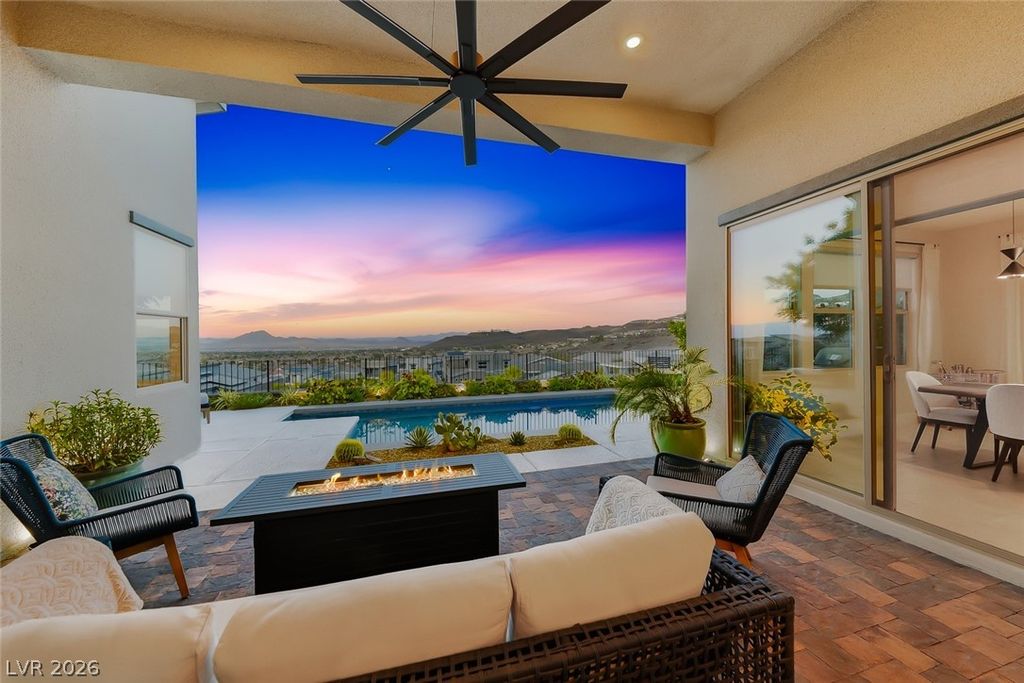 Image 39 of property listing at 1972 Canyon Highlands Drive, Henderson, NV 89052