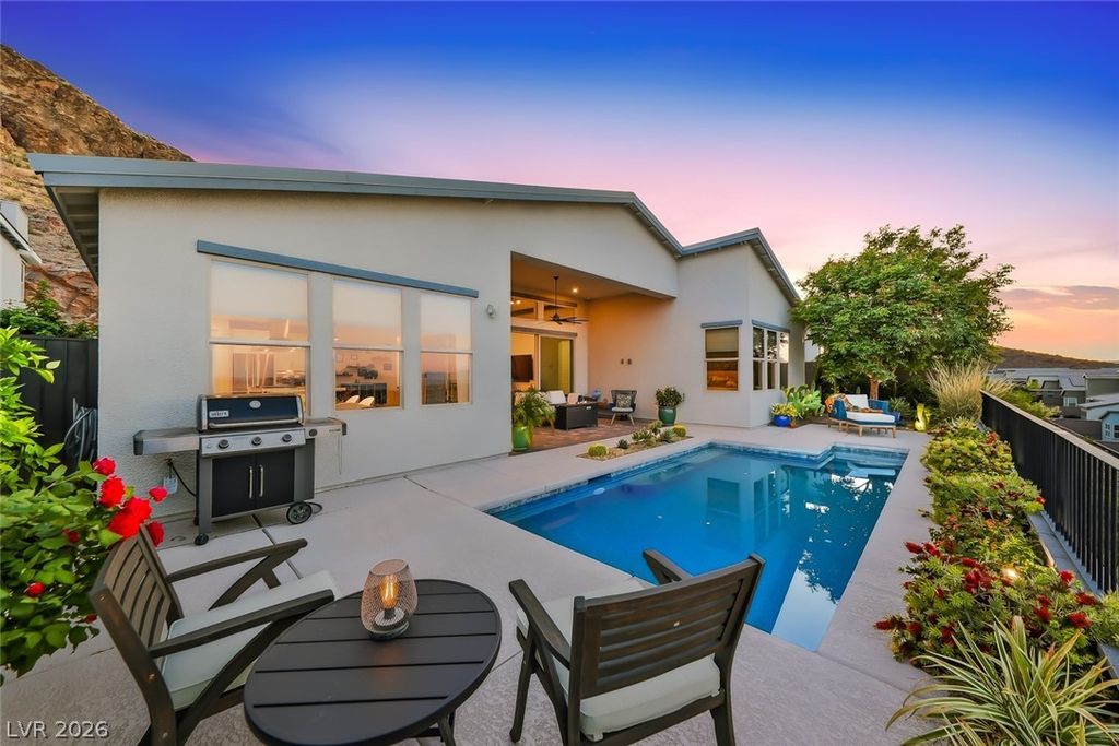 Image 40 of property listing at 1972 Canyon Highlands Drive, Henderson, NV 89052