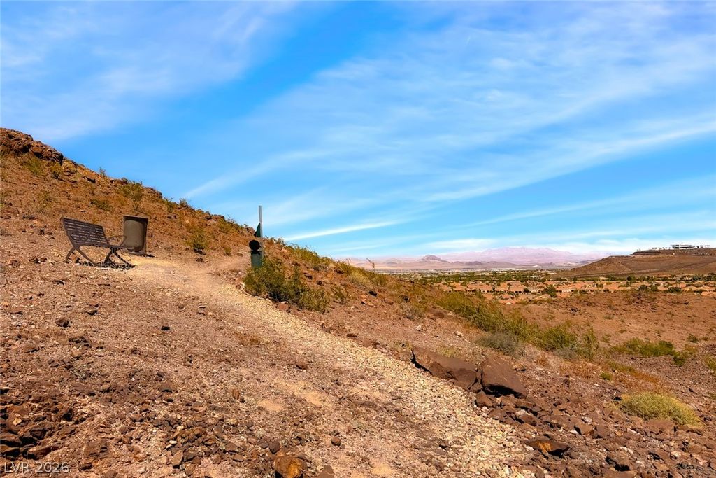 Image 54 of property listing at 1972 Canyon Highlands Drive, Henderson, NV 89052
