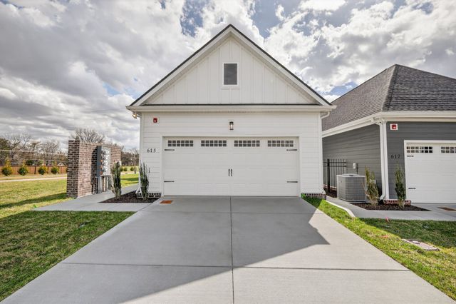 300 Timber Ln, Lebanon, TN 37087