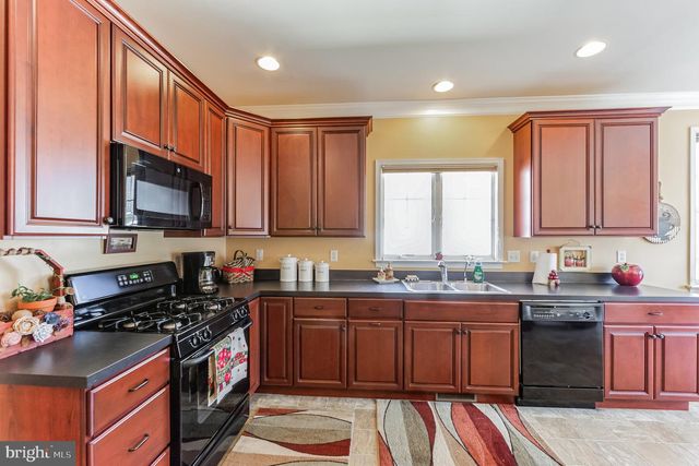 346 CARLISLE DR, Avondale, PA 19311