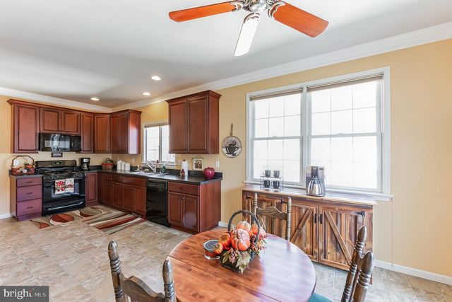 346 CARLISLE DR, Avondale, PA 19311