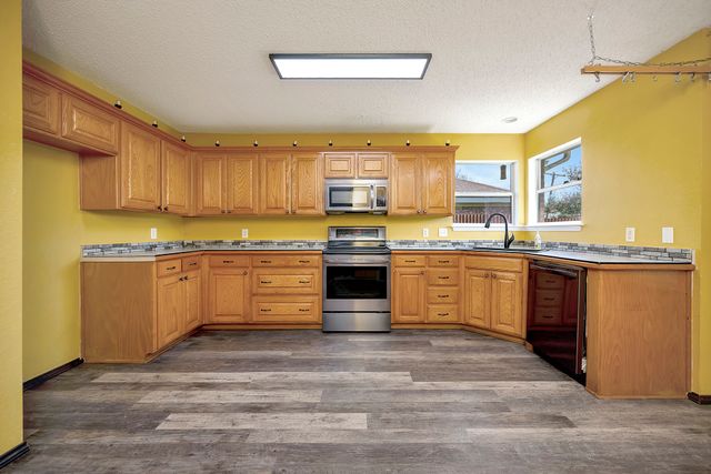 509 Birch Street, Crowley, TX 76036