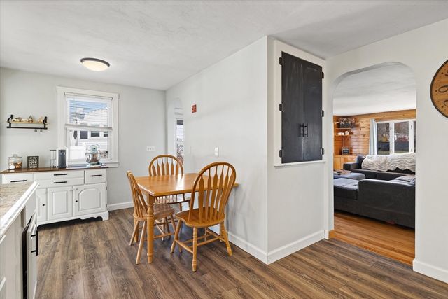 323 Southwick Rd, Westfield, MA 01085