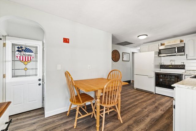 323 Southwick Rd, Westfield, MA 01085