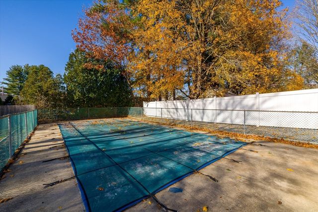 323 Southwick Rd, Westfield, MA 01085