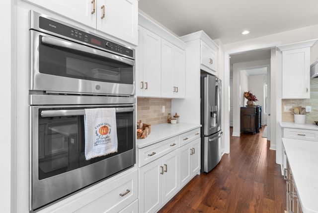 1032 Luxborough Dr, Hendersonville, TN 37075