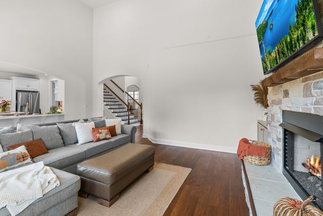 1032 Luxborough Dr, Hendersonville, TN 37075