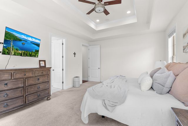 1032 Luxborough Dr, Hendersonville, TN 37075