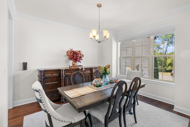 1032 Luxborough Dr, Hendersonville, TN 37075