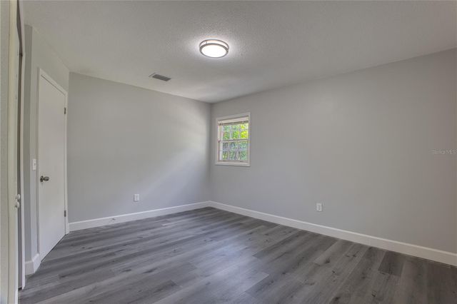 102 AMIGOS ROAD, Debary, FL 32713