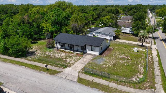 102 AMIGOS ROAD, Debary, FL 32713